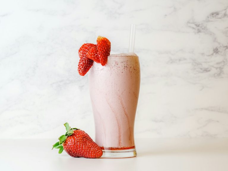 Shake de morango gelado