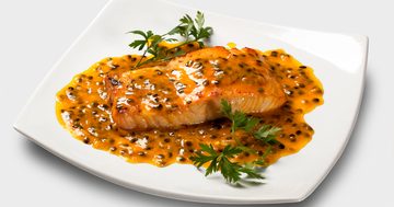 Salmão com molho de maracujá